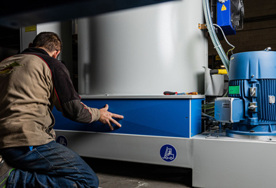 金屬壓塊機(jī)